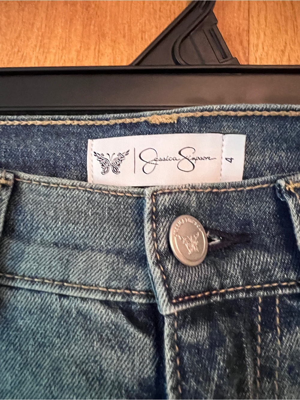 NWT Jessica Simpson Barrel Jeans Size 4 - Picture 2 of 3